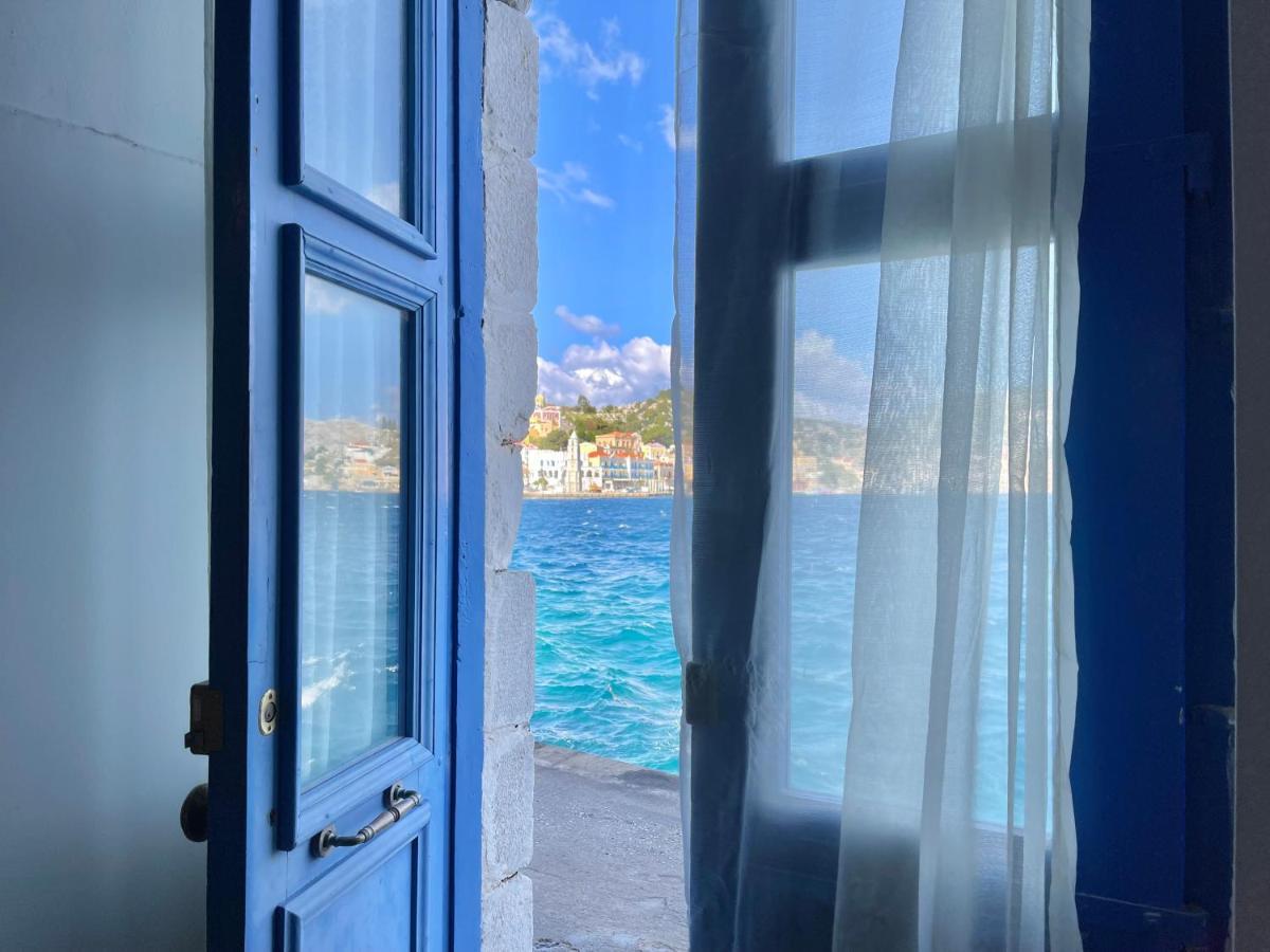 Seafront - Harbour View , Pitini 2 Apartment Сими Екстериор снимка