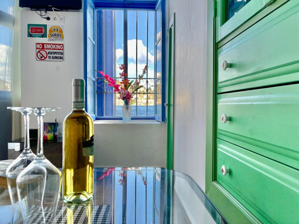 Seafront - Harbour View , Pitini 2 Apartment Сими Екстериор снимка