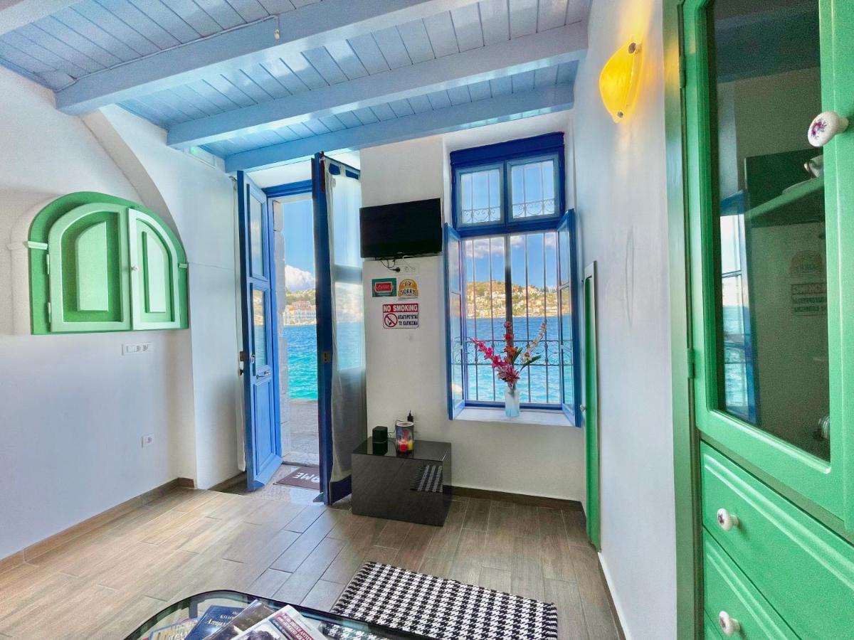 Seafront - Harbour View , Pitini 2 Apartment Сими Екстериор снимка