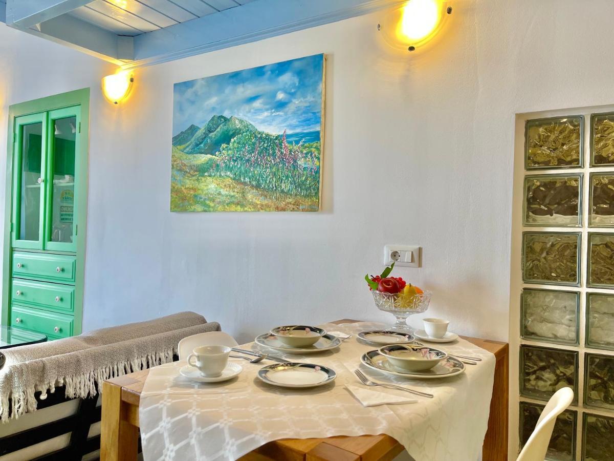 Seafront - Harbour View , Pitini 2 Apartment Сими Екстериор снимка