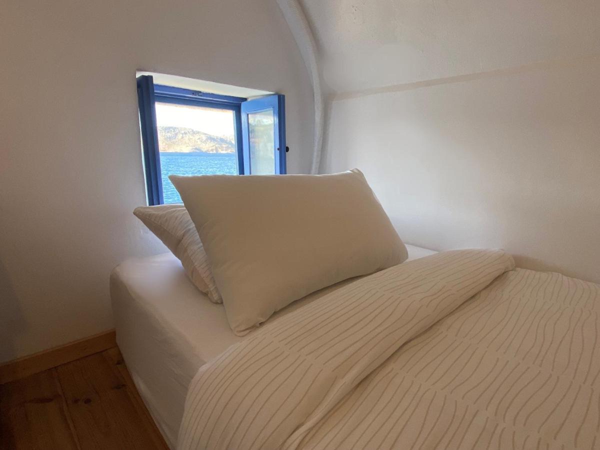 Seafront - Harbour View , Pitini 2 Apartment Сими Екстериор снимка