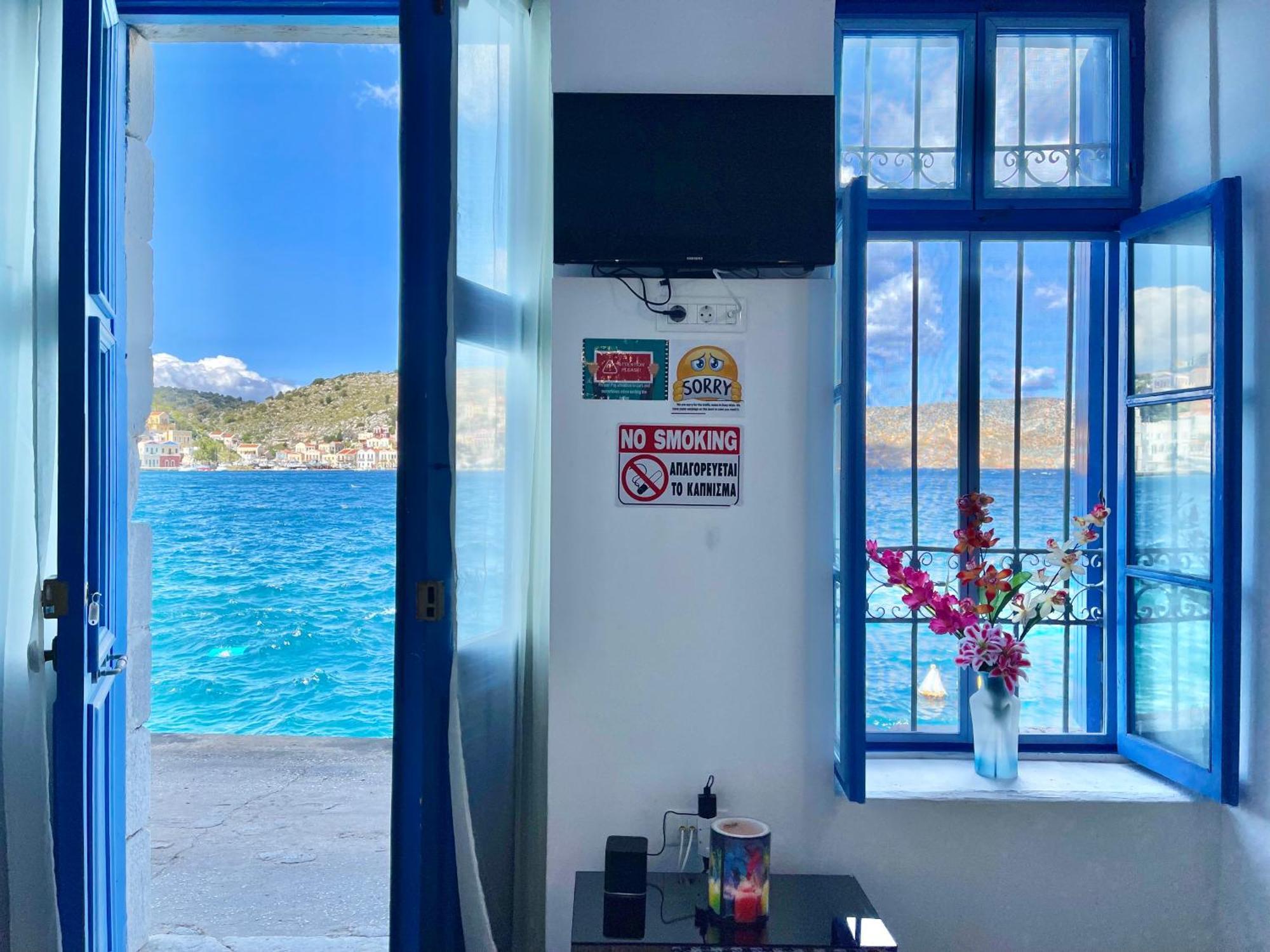 Seafront - Harbour View , Pitini 2 Apartment Сими Екстериор снимка
